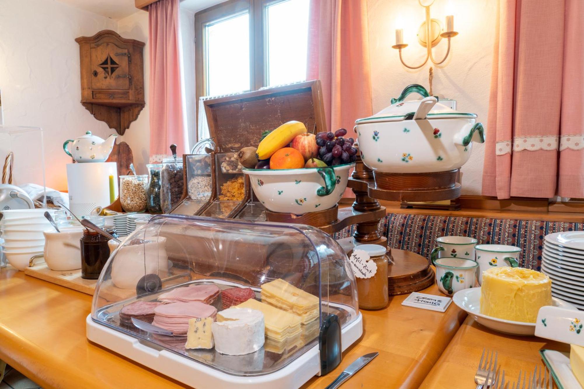 Bauernhofhotel "Die Unterbergerin" - Zimmer Mit Fruehstueck Und Ferienwohnungen In Gastein Mit Gratis Thermeneintritt ドルフガシュタイン エクステリア 写真