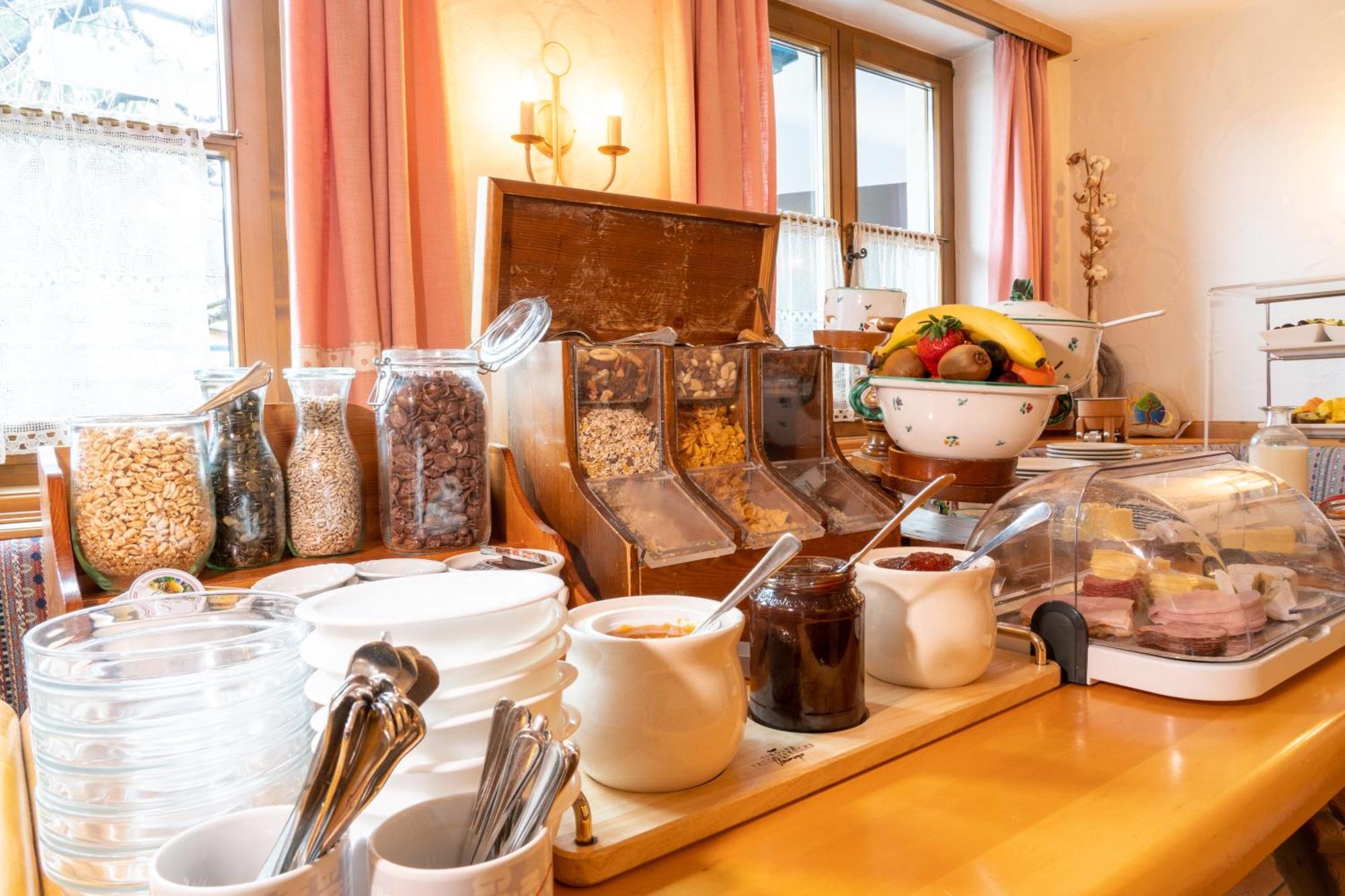 Bauernhofhotel "Die Unterbergerin" - Zimmer Mit Fruehstueck Und Ferienwohnungen In Gastein Mit Gratis Thermeneintritt ドルフガシュタイン エクステリア 写真