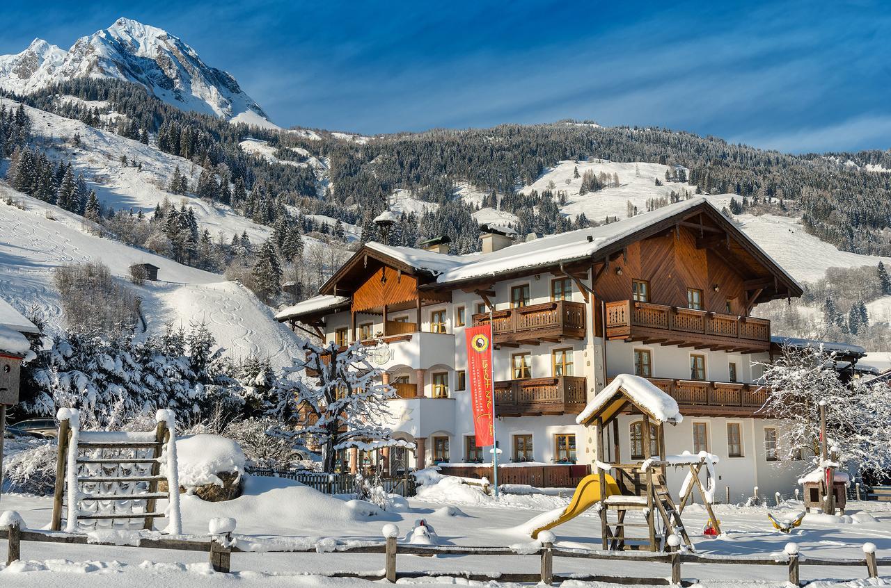 Bauernhofhotel "Die Unterbergerin" - Zimmer Mit Fruehstueck Und Ferienwohnungen In Gastein Mit Gratis Thermeneintritt ドルフガシュタイン エクステリア 写真